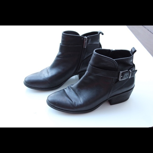 Vince Camuto ankle boots - Picture 11 of 12